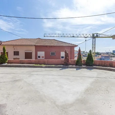 Family Retreat 5min To Dluis Bridge Holiday home